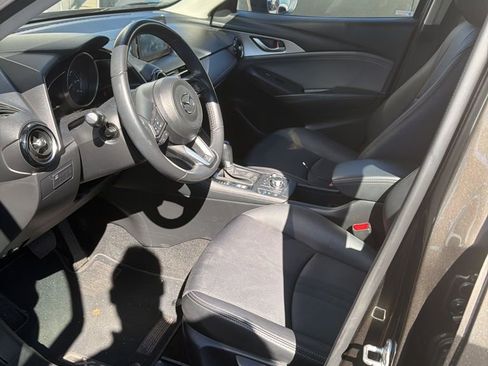 Used 2019 MAZDA CX-3 Touring FWD image 3