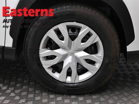 Used 2024 Toyota Corolla Cross L AWD/4WD image 30