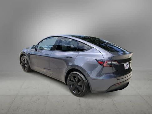 Used 2021 Tesla Model Y Long Range AWD/4WD image 4