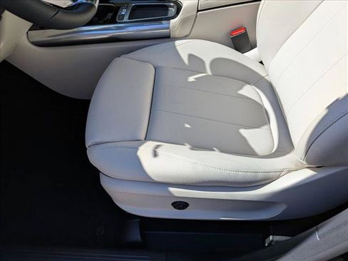 New 2026 Mercedes-Benz GLA 250 image 4
