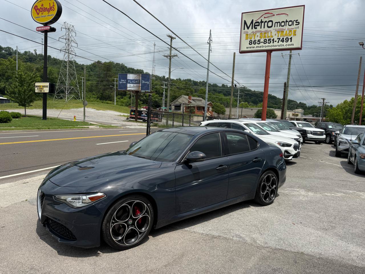 Used 2019 Alfa Romeo Giulia Ti Sport w/ Quick Order Package 22U Sport RWD image 9