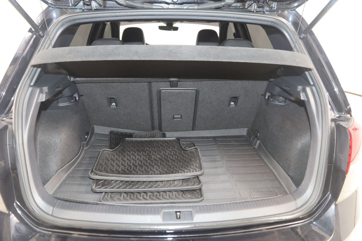 Used 2019 Volkswagen Golf 4-Door AWD/4WD image 39