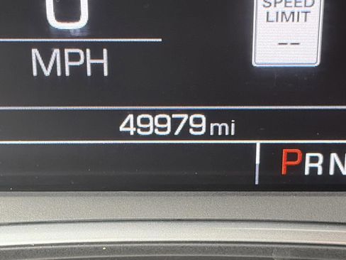 Used 2018 Chevrolet Equinox Premier image 33