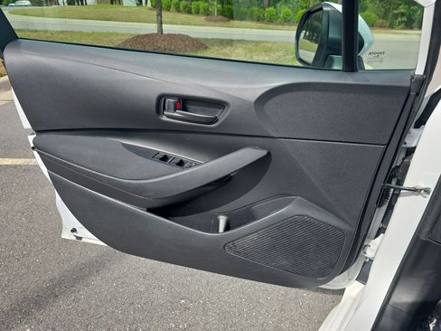 Used 2024 Toyota Corolla LE image 28