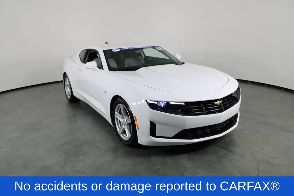 Used 2023 Chevrolet Camaro LT RWD image 4