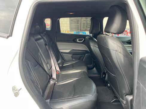 Used 2025 Jeep Compass Limited AWD/4WD image 26