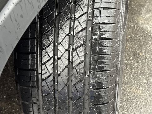 Used 2019 Jeep Cherokee Latitude w/ Popular Appearance Group image 13