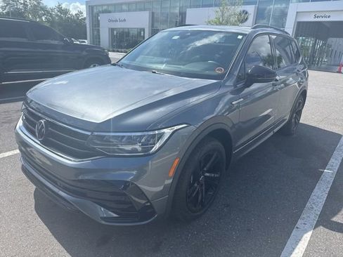 Used 2023 Volkswagen Tiguan SE R-Line FWD image 3