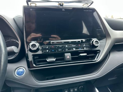 Certified 2020 Toyota Highlander Limited image 23