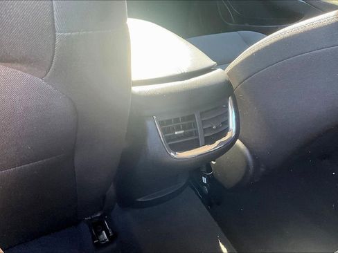 Used 2024 Chevrolet Malibu LT image 10