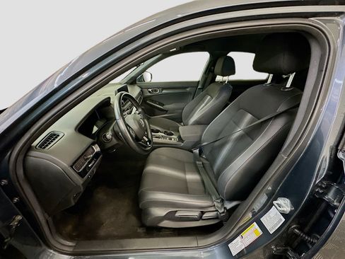 Used 2025 Honda Civic Sport image 13