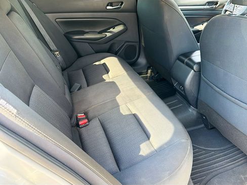Used 2022 Nissan Altima 2.5 SV FWD image 17