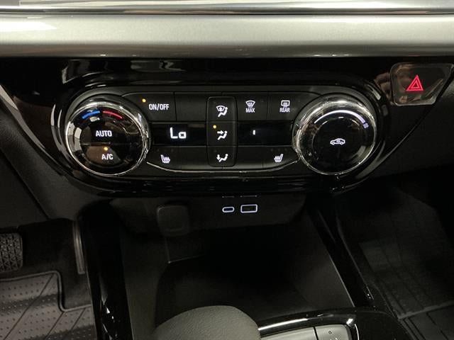 New 2026 Chevrolet Trax LT w/ LT Convenience Package FWD image 16
