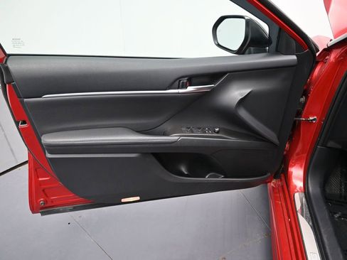 Used 2024 Toyota Camry XSE w/ Navigation Package image 17