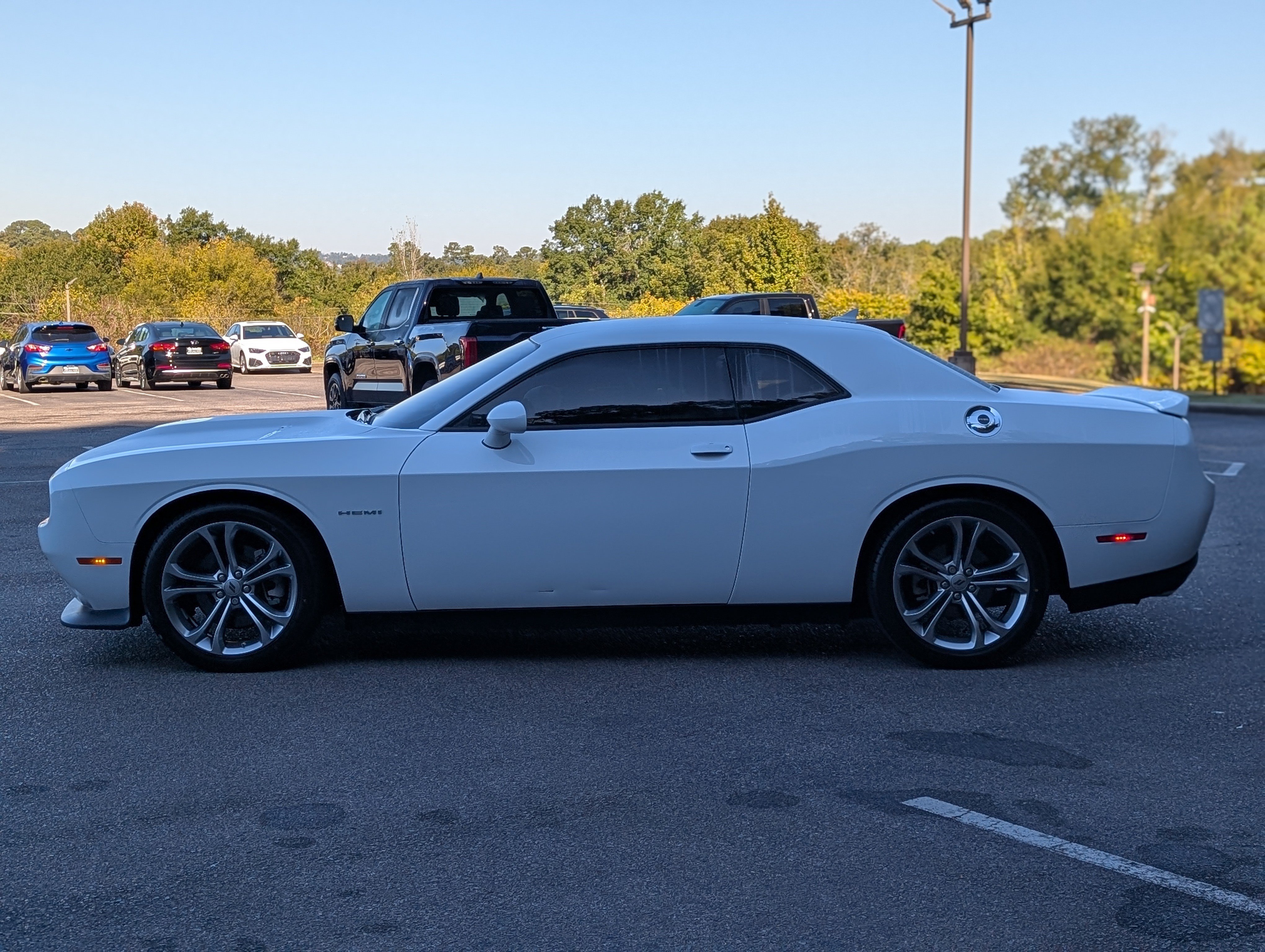 Used 2022 Dodge Challenger R/T RWD image 6