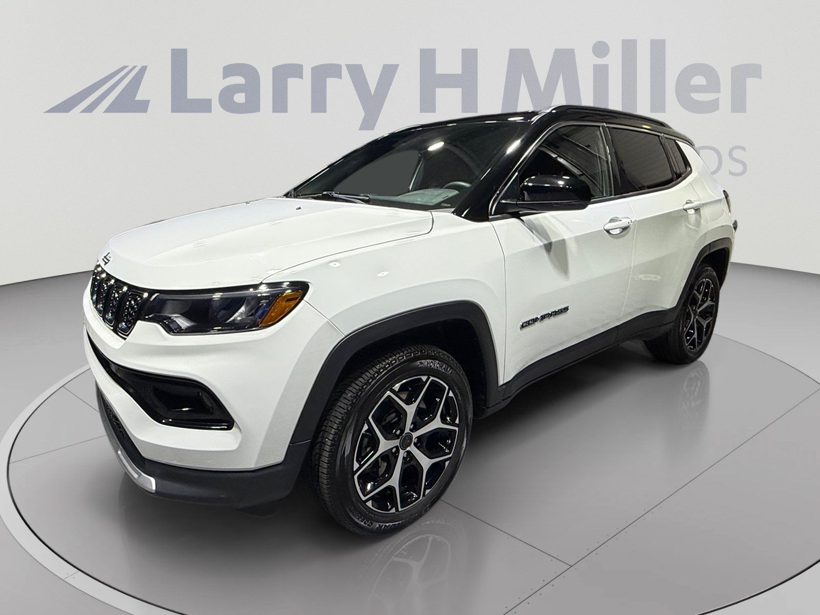 Used 2025 Jeep Compass Limited AWD/4WD image 1