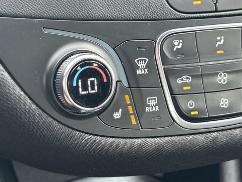 Used 2023 Chevrolet Malibu LT FWD image 22