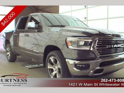 Used 2023 RAM 1500 Laramie AWD/4WD image 1
