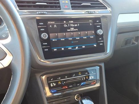 Used 2024 Volkswagen Tiguan SE image 7