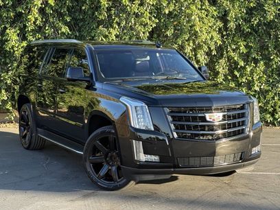 Used 2016 Cadillac Escalade ESV Luxury