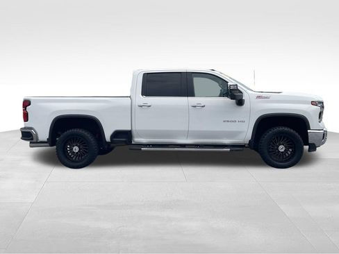 Used 2024 Chevrolet Silverado 2500 LTZ w/ LTZ Premium Package AWD/4WD image 2