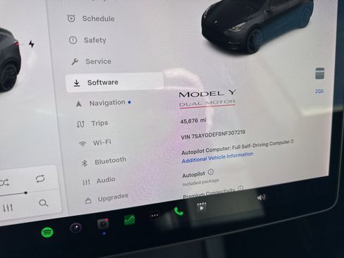 Used 2022 Tesla Model Y Performance image 8