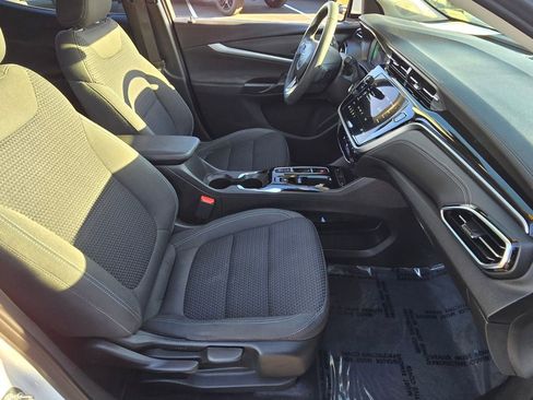 Used 2023 Chevrolet Bolt EUV LT image 15