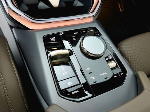 Used 2025 BMW X3 xDrive30i w/ Premium Package image 32