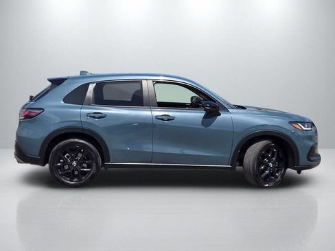 Used 2024 Honda HR-V Sport image 3