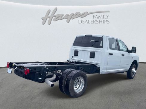 New 2026 RAM 3500 Big Horn AWD/4WD image 25