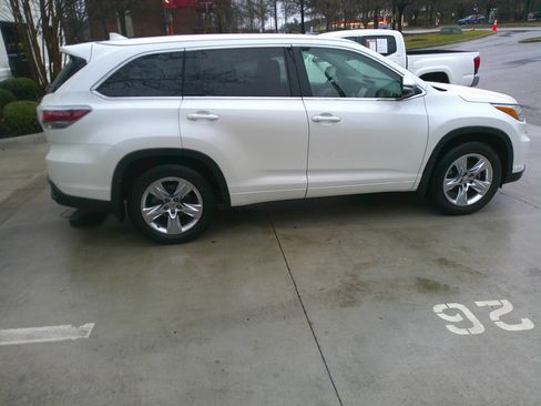 Used 2015 Toyota Highlander Limited Platinum image 23