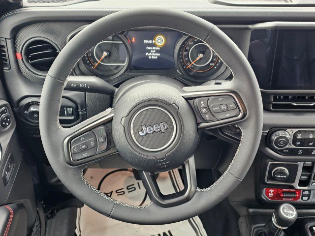 Used 2025 Jeep Wrangler Unlimited Rubicon w/ Safety Group AWD/4WD image 18