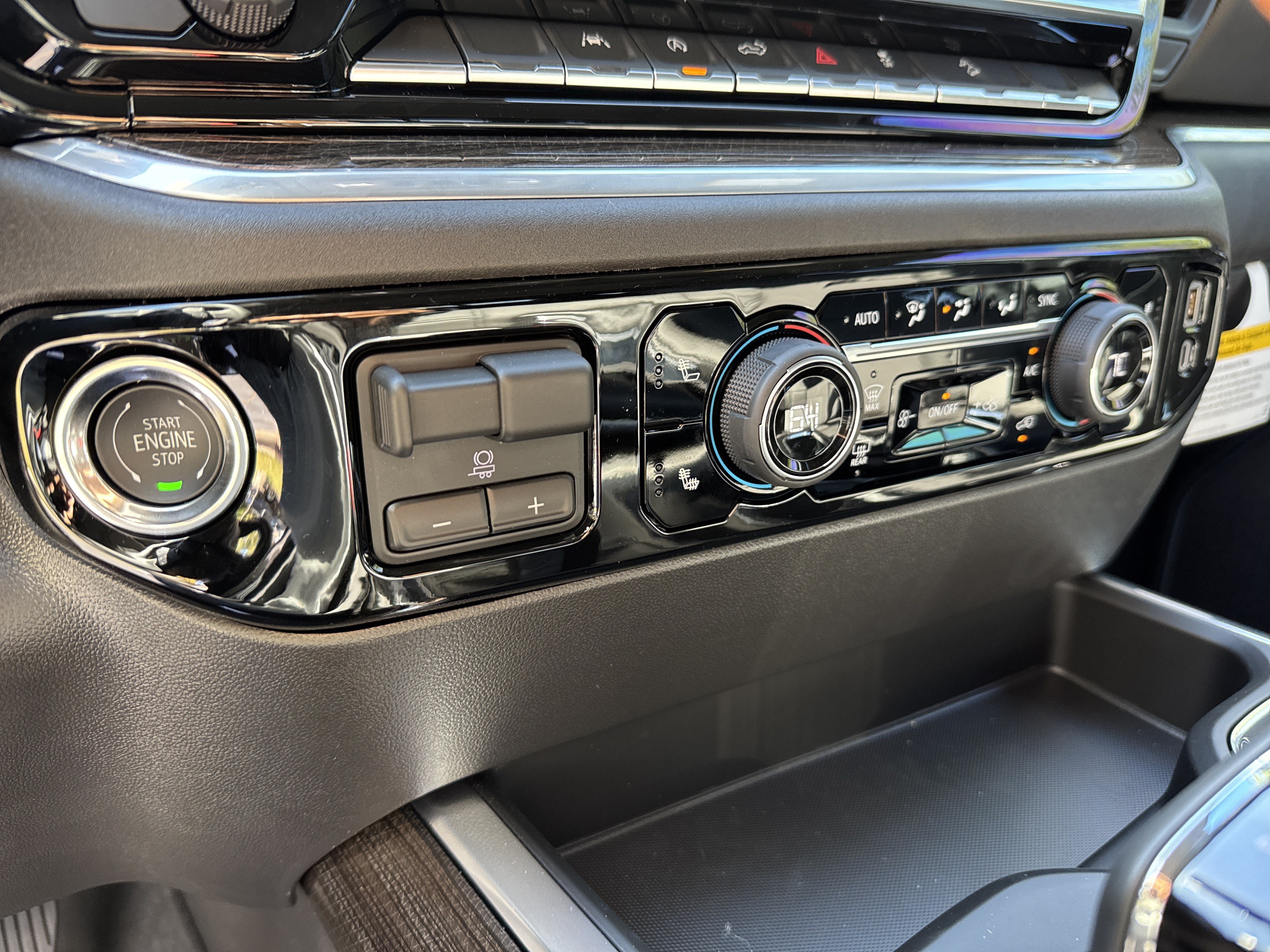 New 2026 Chevrolet Silverado 1500 RST w/ Z71 Off-Road Package AWD/4WD image 30