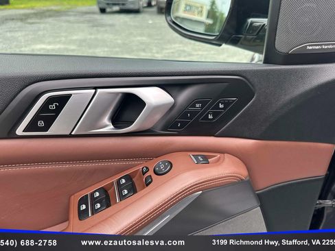 Used 2019 BMW X5 xDrive50i w/ M Sport Package AWD/4WD image 25
