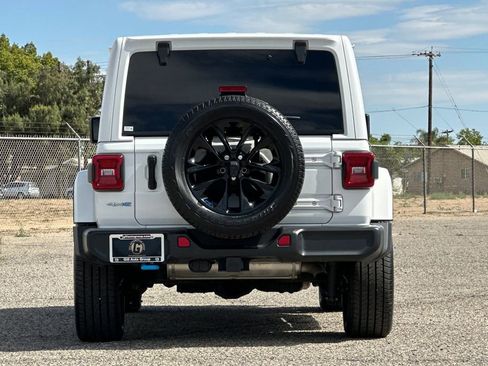 Used 2023 Jeep Wrangler Unlimited Sahara w/ Cold Weather Group AWD/4WD image 5