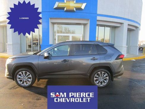 Used 2023 Toyota RAV4 XLE Premium image 1