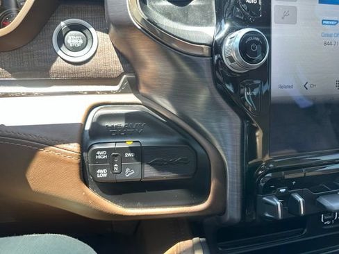 Used 2022 RAM 2500 Limited AWD/4WD image 44