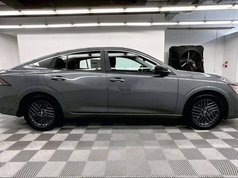 New 2026 Nissan Sentra SV FWD image 18