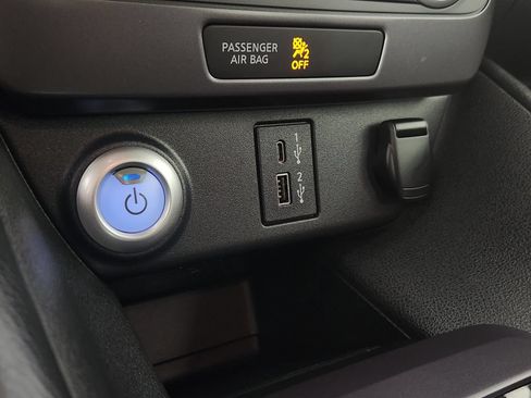 Used 2025 Nissan Leaf S FWD image 30