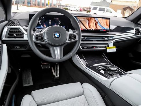New 2026 BMW X5 xDrive40i w/ M Sport Package image 10
