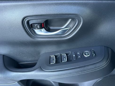 Used 2023 Honda HR-V EX-L image 12