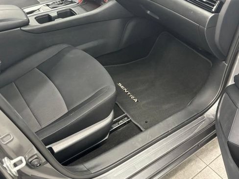 Used 2024 Nissan Sentra SV FWD image 28