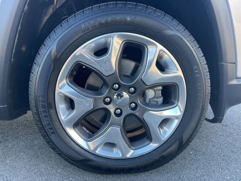 Used 2020 Jeep Compass Limited image 31