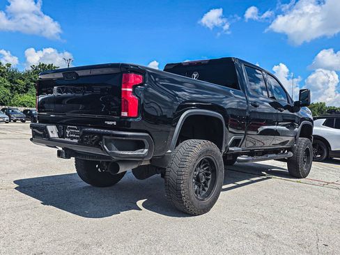 Used 2024 Chevrolet Silverado 2500 LTZ w/ LTZ Plus Package AWD/4WD image 6