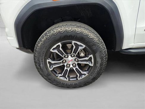 Certified 2023 GMC Canyon AT4 w/ AT4 Premium Package image 21