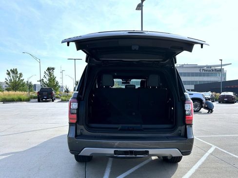 Used 2019 Ford Expedition Limited w/ Equipment Group 301A AWD/4WD image 23