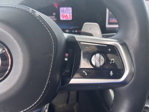 Used 2025 BMW 740i xDrive w/ Premium Package image 20