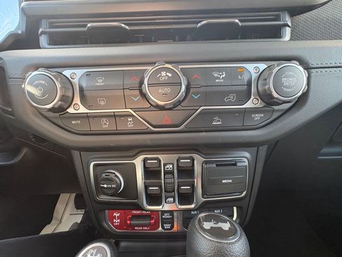 New 2026 Jeep Wrangler Unlimited Rubicon image 20