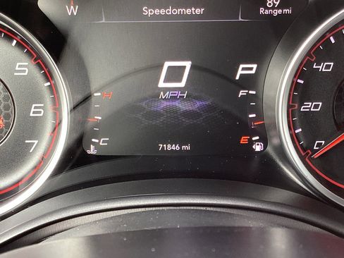 Used 2020 Dodge Charger SXT RWD image 3