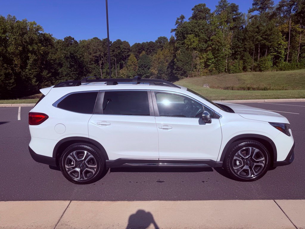Used 2023 Subaru Ascent Limited w/ Technology Package AWD/4WD image 19